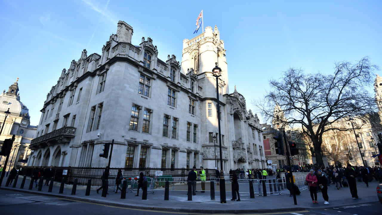 UK SC backs ‘biological’ definition of woman  tribune.com.pk