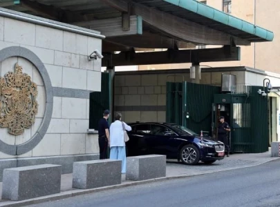 moscow revokes credentials of six uk diplomats amid espionage accusations