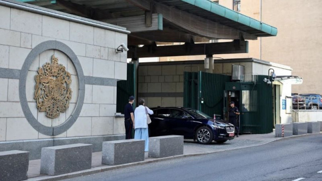 russian expelled 6 uk diplomats photo reuters russian expelled 6 uk diplomats photo reuters