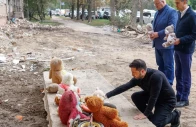 british foreign secretary ed miliband ukraine s president volodymyr zelenskiy and foreign minister andrii sybiha visit a makeshift memorial at the site of an apartment building where 22 residents were killed by a russian missile strike in the town of pryluky amid russia s attack on ukraine in the chernihiv region ukraine october 8 2026 photo reuters