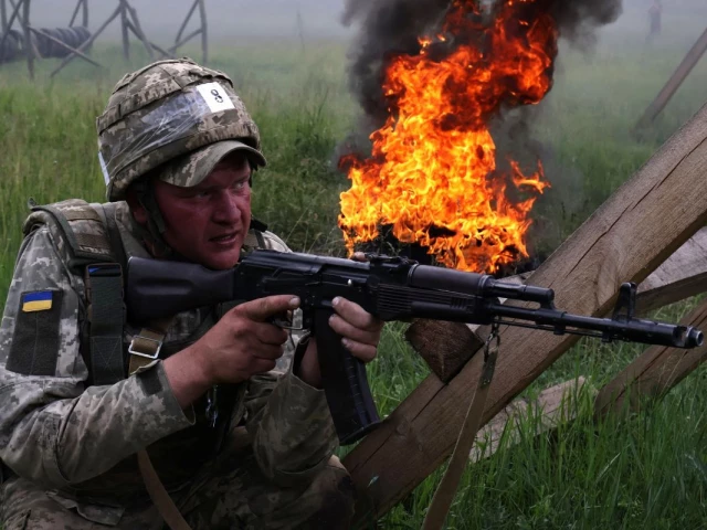 a ukrainian serviceman attends a military drill near a frontline in zaporizhzhia region ukraine may 26 2025 photo reuters