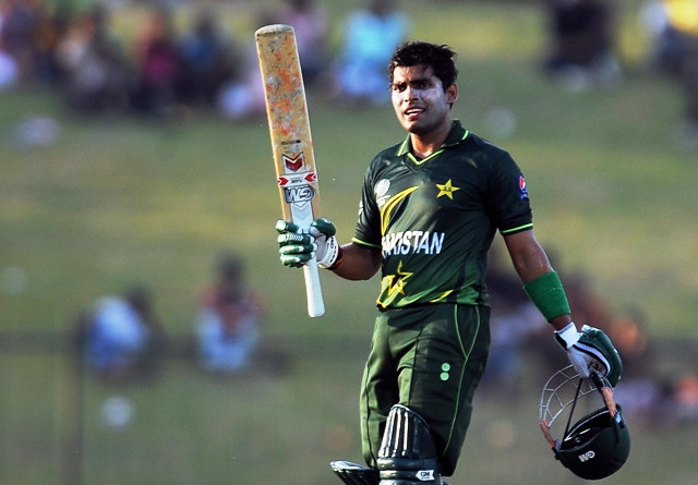umar akmal gives pakistan injury scare umar akmal gives pakistan injury scare