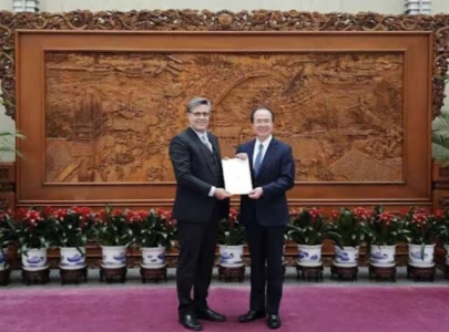 ambassador hashmi visits linyi city ambassador hashmi visits linyi city