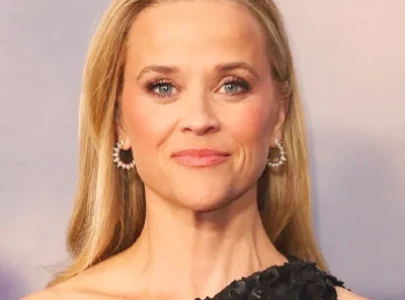 reese witherspoon s debut thriller stirs early buzz