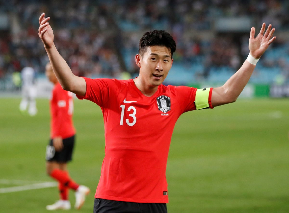 Hong backs Son to deliver after naming South Korea World Cup squad