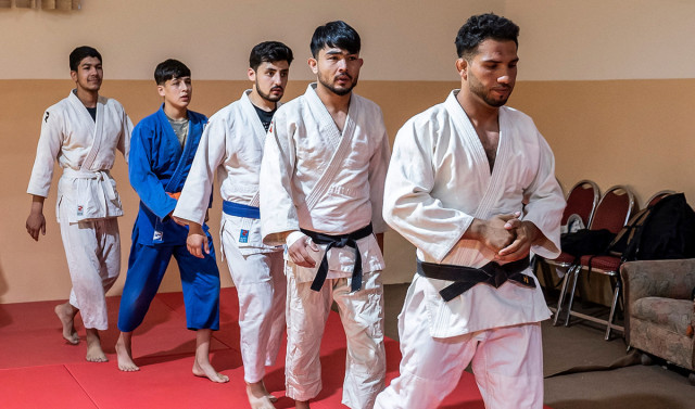 lone olympian pursues judo dream amidst taliban rule in afghanistan lone olympian pursues judo dream amidst taliban rule in afghanistan