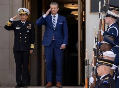 us defence chief shared yemen war plans in private signal chat reports