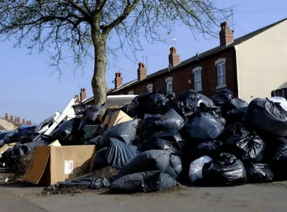 ongoing strike in uk s birmingham leaves 17 000 tonnes of garbage piled up ongoing strike in uk s birmingham leaves 17 000 tonnes of garbage piled up