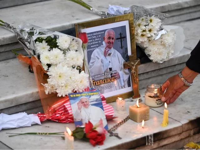 pope francis frame in saint peter s square at the vatican november 19 2014 photo reuters pope francis frame in saint peter s square at the vatican november 19 2014 photo reuters
