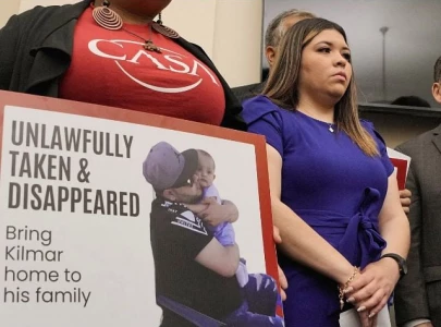 us supreme court halts deportation of venezuelan detainees under 1798 law