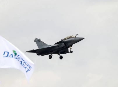 india inks 7 4b deal with france to acquire rafale fighter jets