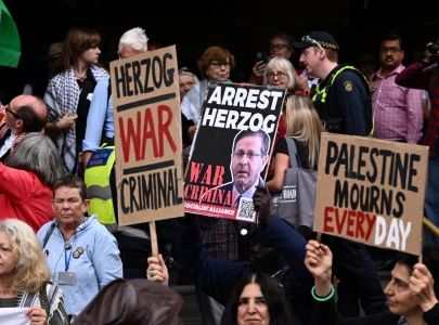 australia urges calm after violent clashes in sydney during israeli president s visit