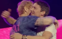 ed sheeran invited james blunt on stage during final ipswich show