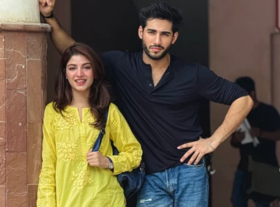 kinza hashmi defends ali raza after viral fan incident