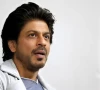 shah rukh khan comforts tearful fan with hug after refusing selfie