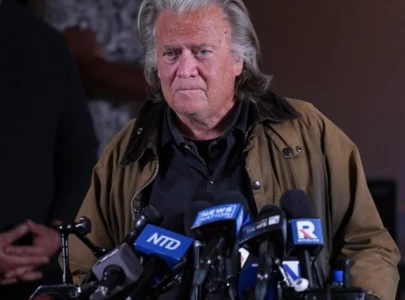 steve bannon calls for musk s deportation from us