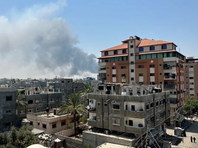 smoke rises during israeli strikes amid the israeli military operation in deir al balah in the central gaza strip july 21 2025 reuters hatem khaled tpx images of the day smoke rises during israeli strikes amid the israeli military operation in deir al balah in the central gaza strip july 21 2025 reuters hatem khaled tpx images of the day