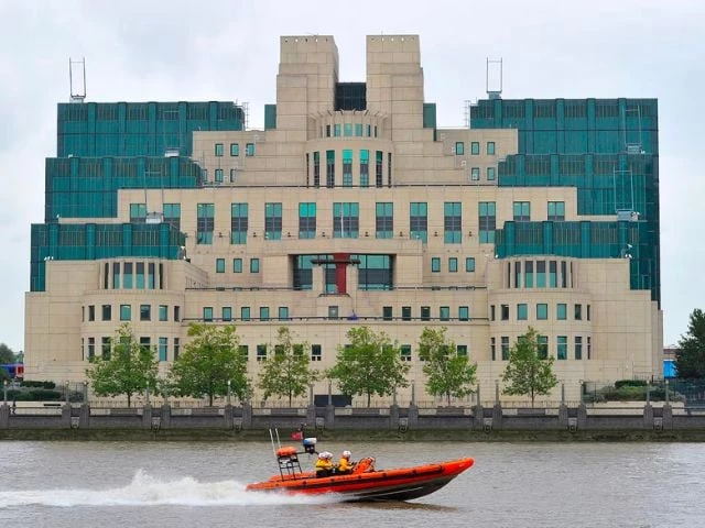1 2 a motorboat passes by the mi6 building in london august 25 2010 photo reuters 1 2 a motorboat passes by the mi6 building in london august 25 2010 photo reuters