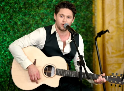 niall horan set to miss the voice finale performance after being placed on vocal rest