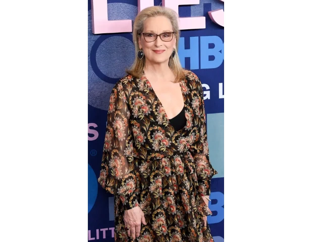 mikey day stunned he gave acting advice to meryl streep on snl mikey day stunned he gave acting advice to meryl streep on snl