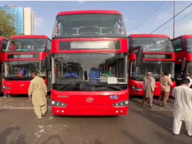 Sindh govt launches trial from Malir to Saddar routes, vows citywide expansion and better transport in 2026