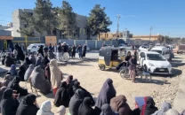 hazara women block road in quetta over gas crisis