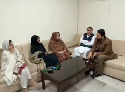 k p cm afridi imran khan s sisters hold meeting ahead of sc hearings