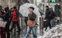 powerful winter storm shuts schools disrupts travel across us northeast powerful winter storm shuts schools disrupts travel across us northeast