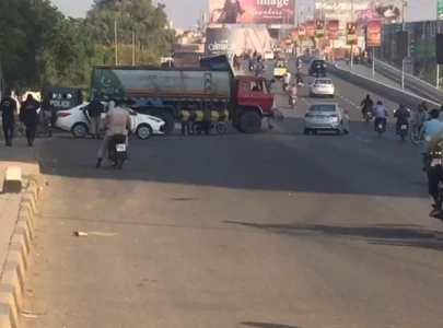 normalcy returns to karachi after deadly protests outside us consulate leave 10 dead