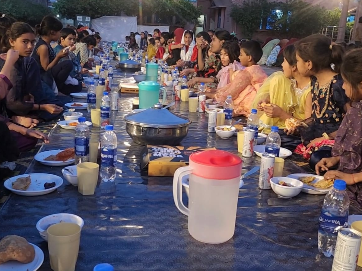 Children residing at Lahore’s Child Protection and Welfare Bureau (CPWB) enjoy a special iftar during Ramazan PHOTO: EXPRESS