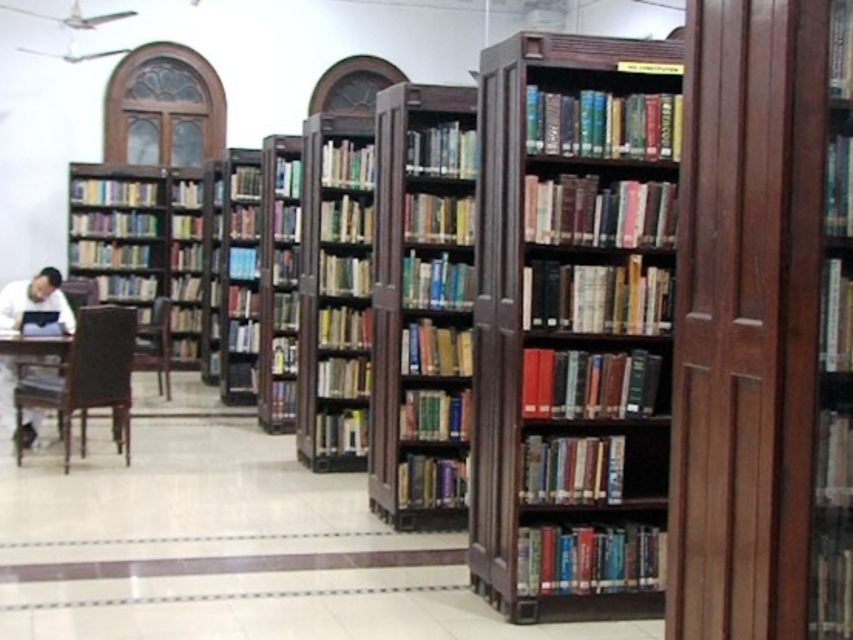 Quaid-e-Azam Library in Lahore PHOTO: EXPRESS