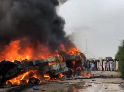 fire breaks out in cargo truck indus highway in dera ismail khan