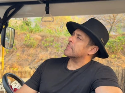 salman khan condemns paparazzi behaviour outside hospital amid family crisis salman khan condemns paparazzi behaviour outside hospital amid family crisis