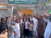 pml n workers chanting outside a polling station in gilgit photo pml n x screengrab