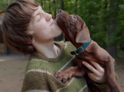 netflix finally reveals its first ever real life scooby doo and fans are already obsessed