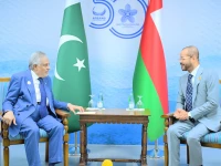 deputy prime minister and foreign minister ishaq dar meets oman s foreign minister sayyid badr bin hamad al busaidi on the sidelines of the asean regional forum arf 2026 in manila photo fo