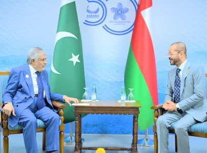 fm dar omani counterpart discuss stronger ties on asean forum sidelines