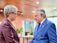 deputy prime minister and foreign minister ishaq dar meets australia s foreign minister senator penny wong on the sidelines of the asean regional forum arf 2026 in manila photo fo deputy prime minister and foreign minister ishaq dar meets australia s foreign minister senator penny wong on the sidelines of the asean regional forum arf 2026 in manila photo fo