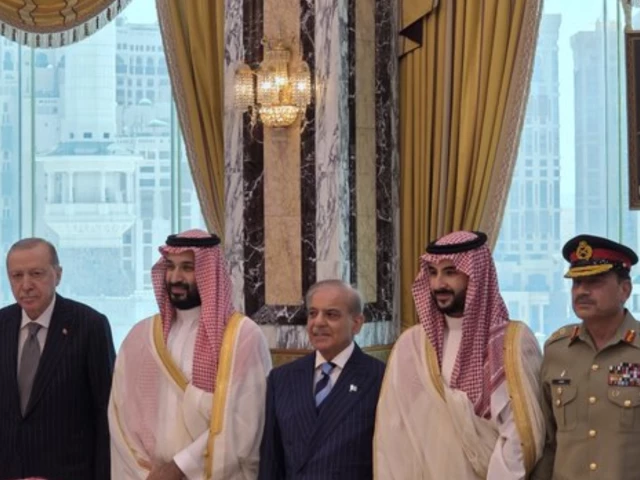 turkish president recep tayyip erdo an saudi crown prince mbs prime minister shehbaz sharif cdf field marshal asim munir pictured in makkah photo x turkish president recep tayyip erdo an saudi crown prince mbs prime minister shehbaz sharif cdf field marshal asim munir pictured in makkah photo x