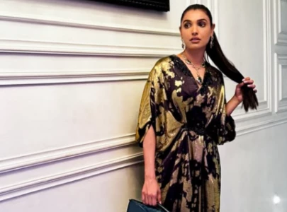 amna ilyas denies being officially part of yasir hussain s upcoming film amna ilyas denies being officially part of yasir hussain s upcoming film