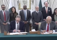 prime minister shehbaz sharif finance minister muhammad aurangzeb it minister shaza fatima khawaja and us charg d affaires natalie baker attend the signing ceremony of the pakistan google mou in islamabad screengrab prime minister shehbaz sharif finance minister muhammad aurangzeb it minister shaza fatima khawaja and us charg d affaires natalie baker attend the signing ceremony of the pakistan google mou in islamabad screengrab