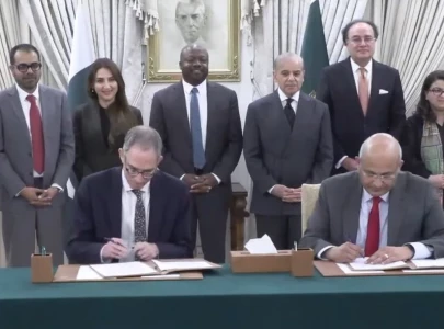 pakistan google sign mou for ai centre free gemini access for students