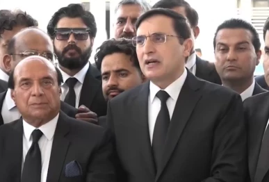 barrister gohar ali khan alongside latif khosa speaking to the media outside the supreme court screengrab