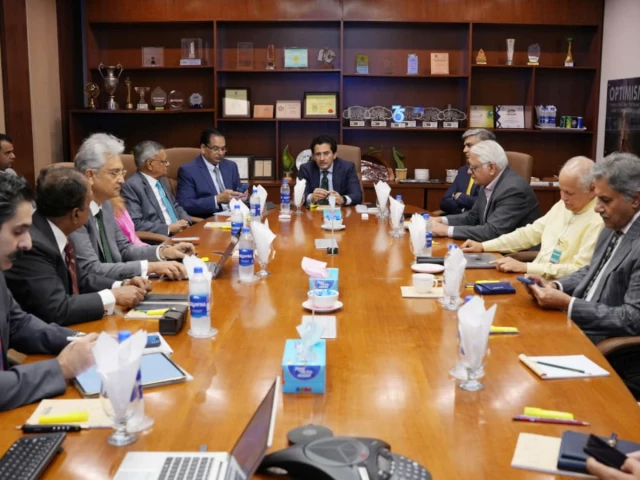 federal minister for petroleum ali pervaiz malik meets the management of pakistan s five oil refineries in karachi to review progress on the brownfield refinery upgradation policy and the country s energy security photo ministry of petroleum federal minister for petroleum ali pervaiz malik meets the management of pakistan s five oil refineries in karachi to review progress on the brownfield refinery upgradation policy and the country s energy security photo ministry of petroleum