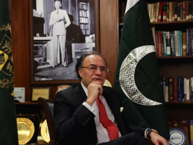Pakistan eyes bigger China swap line, expects US financing decision soon