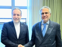 deputy prime minister and foreign minister ishaq dar meets iranian foreign minister seyed abbas araghchi on the sidelines of the 81st session of the un general assembly in new york on september 24 photo foreignoffice x deputy prime minister and foreign minister ishaq dar meets iranian foreign minister seyed abbas araghchi on the sidelines of the 81st session of the un general assembly in new york on september 24 photo foreignoffice x