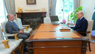 prime minister muhammad shehbaz sharif meets lieutenant general retd nauman mahmood the first secretary general of the mecca defence alliance in islamabad on 14 october 2026 photo pmo