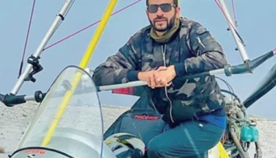 peshawar pilot dies in plane crash