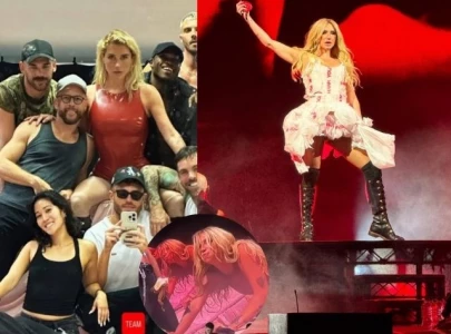kesha faces backlash after provocative banana stunt during mighty hoopla performance kesha faces backlash after provocative banana stunt during mighty hoopla performance