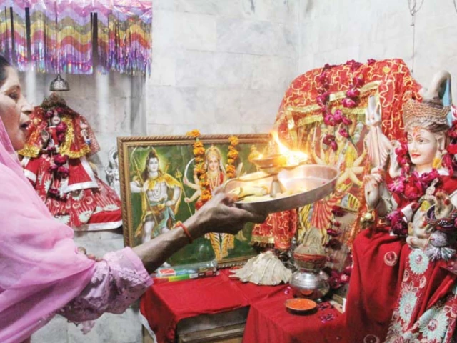 krishna mandir lahore krishna mandir lahore